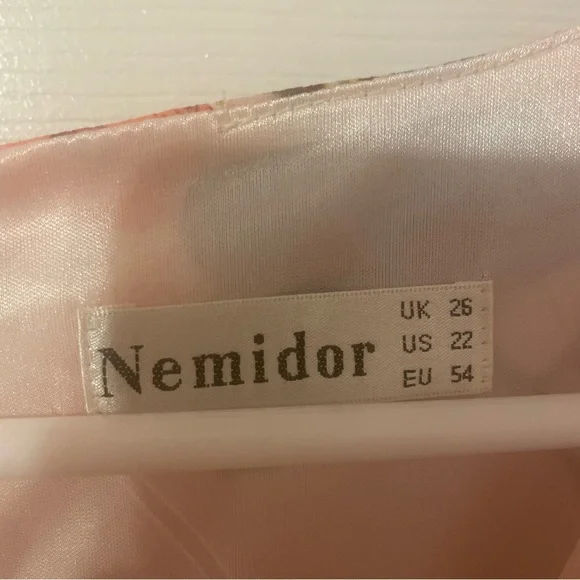 Light Pink Floral Dress - Picture 4 of 9